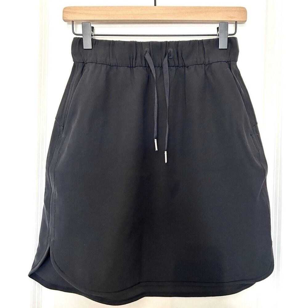 Lululemon Athletica On The Fly Skirt Size 4 Black Travel Golf Pickleball Tennis